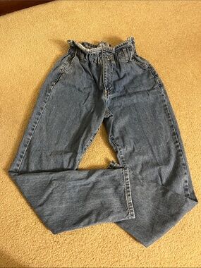Forever 21 jeans 2 pair